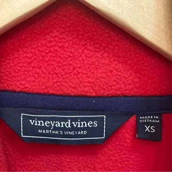 Vineyard Vines Red Fleece with Navy Trim - Picture 3 of 4